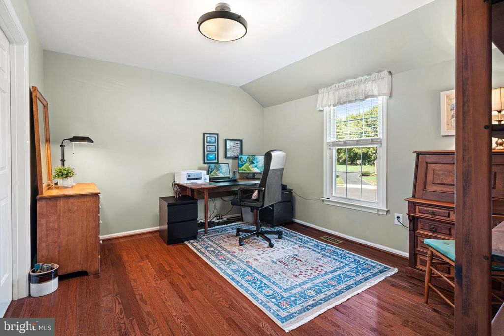 885 HENRY DR, Yardley, PA 19067