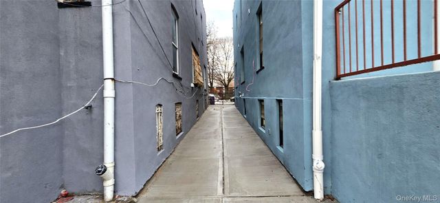 537 Miller Avenue, Brooklyn, NY 11207