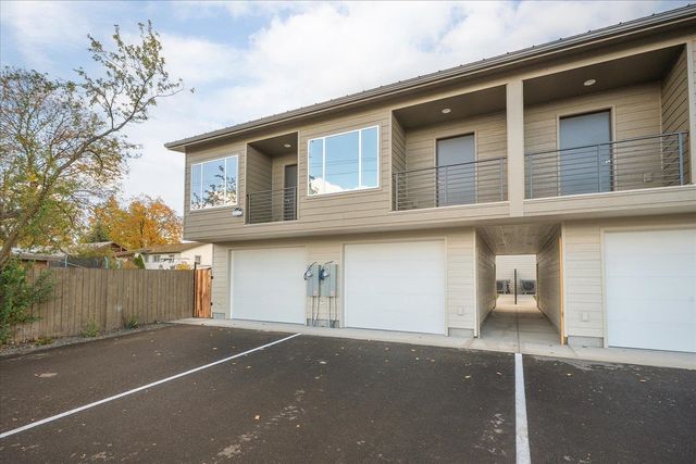 3205 E 30th Ave, Spokane, WA 99223