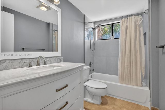 491 Ives Dairy Rd 306-5, Miami, FL 33179