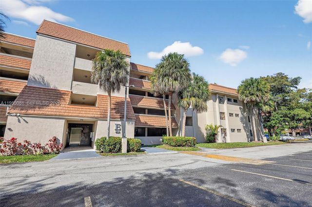 491 Ives Dairy Rd 306-5, Miami, FL 33179