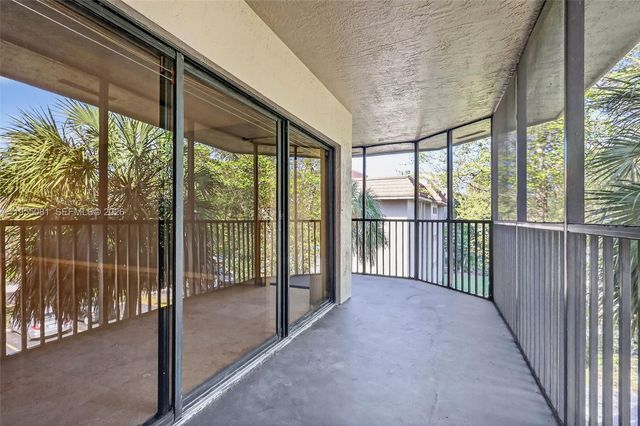 491 Ives Dairy Rd 306-5, Miami, FL 33179