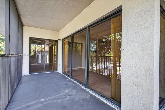 491 Ives Dairy Rd 306-5, Miami, FL 33179