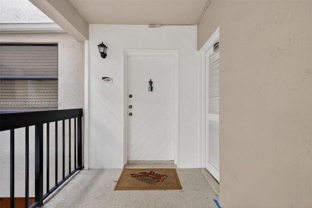 491 Ives Dairy Rd 306-5, Miami, FL 33179