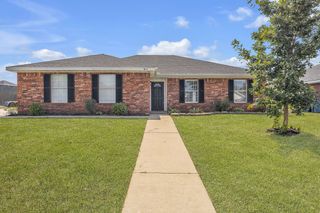 814 SE Jon Drive, Bentonville, AR 72712