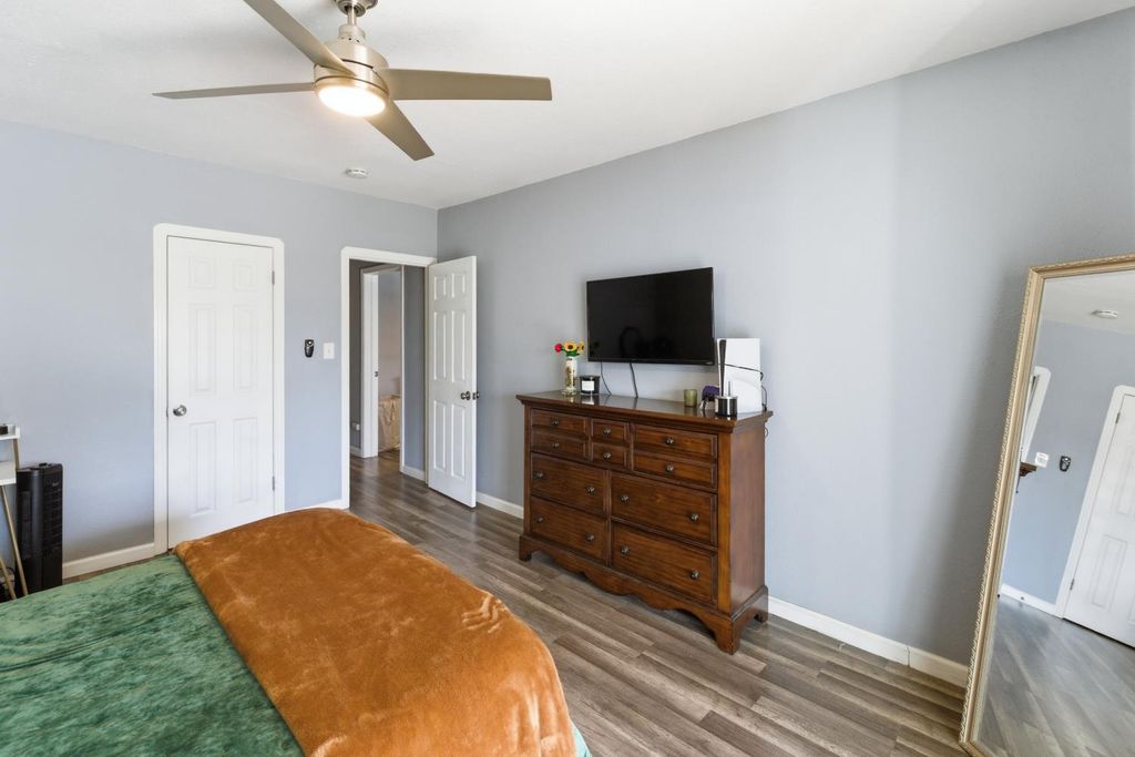 Image 14 of property listing at 2841 C Street, Selma, CA 93662