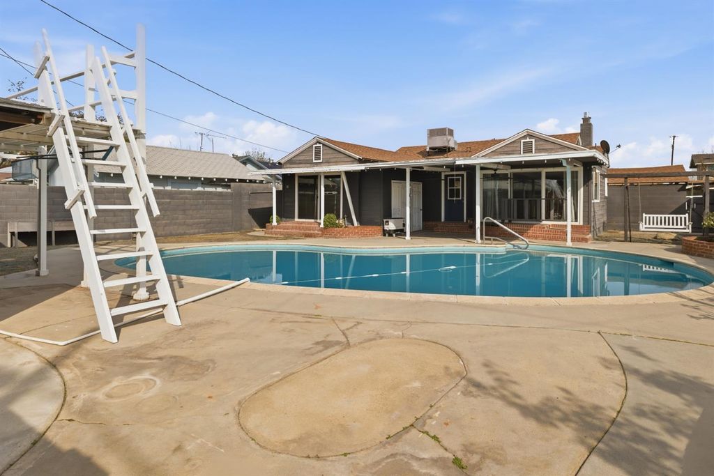 Image 22 of property listing at 2841 C Street, Selma, CA 93662