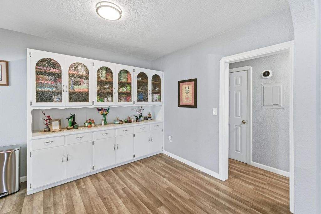 Image 7 of property listing at 2841 C Street, Selma, CA 93662