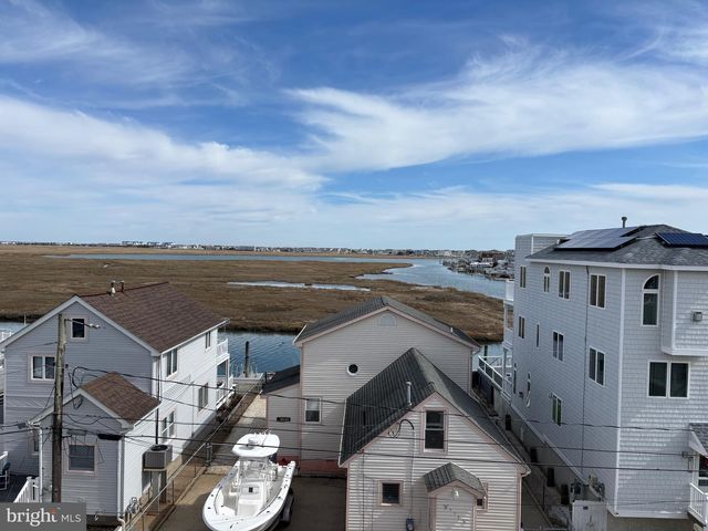 331 W 16TH AVE, Wildwood, NJ 08260