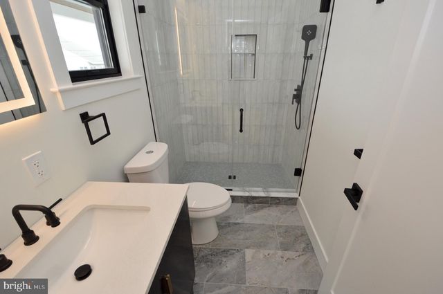 331 W 16TH AVE, Wildwood, NJ 08260