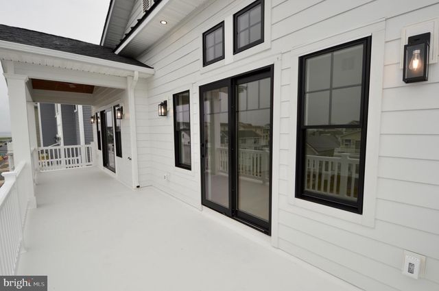 331 W 16TH AVE, Wildwood, NJ 08260