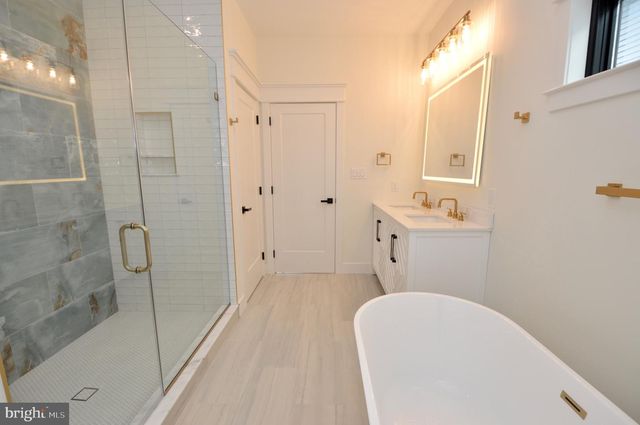 331 W 16TH AVE, Wildwood, NJ 08260