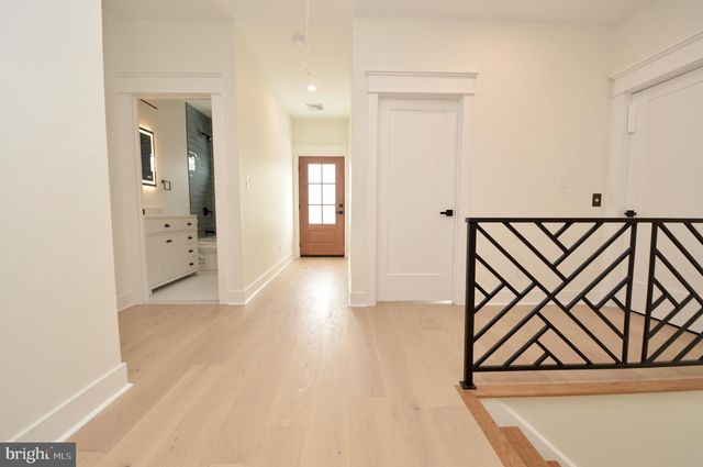 331 W 16TH AVE, Wildwood, NJ 08260