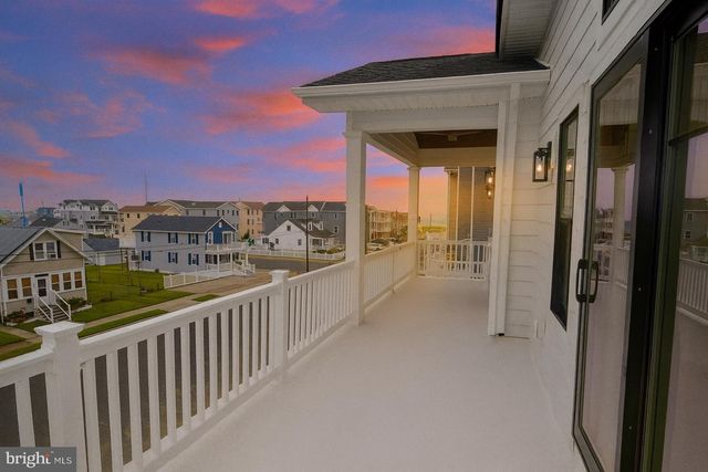 331 W 16TH AVE, Wildwood, NJ 08260