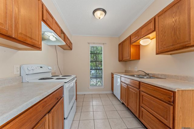 548 S Flannery Rd Apt A, Baton Rouge, LA 70815