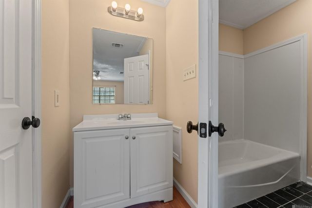 548 S Flannery Rd Apt A, Baton Rouge, LA 70815