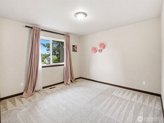 21002 61st Avenue W, Lynnwood, WA 98036