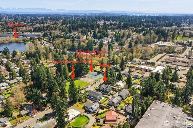 21002 61st Avenue W, Lynnwood, WA 98036