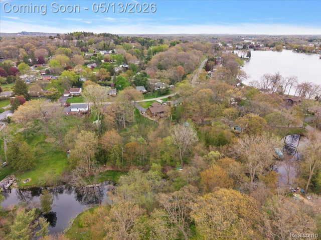 6773 Wellesley Terrace, Independence Charter Township, MI 48346