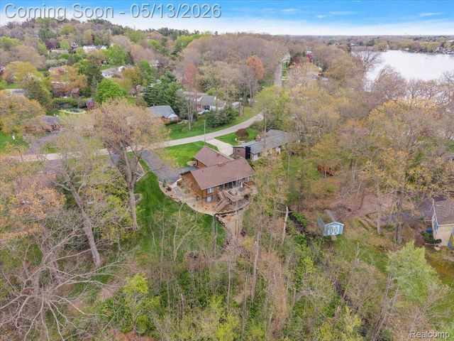 6773 Wellesley Terrace, Independence Charter Township, MI 48346