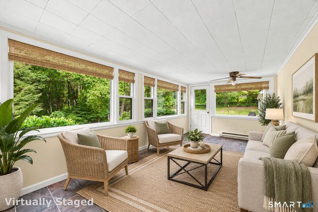 16 Oakhurst Road, Simsbury, CT 06070