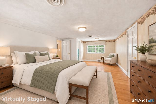 16 Oakhurst Road, Simsbury, CT 06070