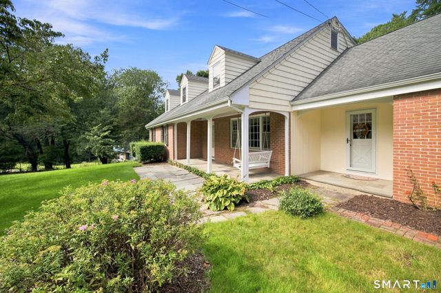 16 Oakhurst Road, Simsbury, CT 06070