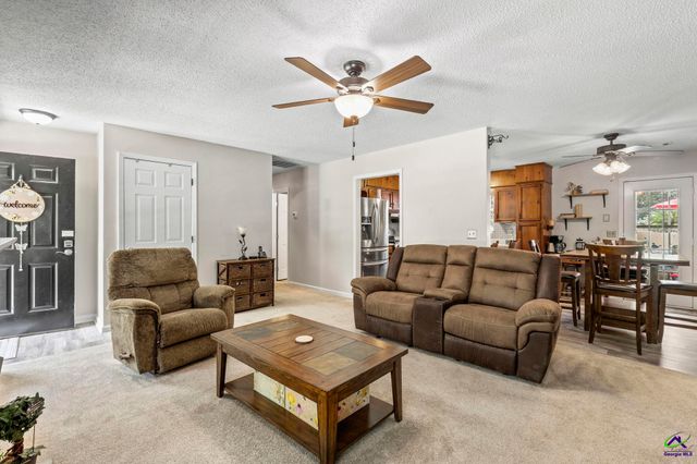 305 N Lake Drive, Perry, GA 31069