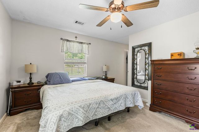 305 N Lake Drive, Perry, GA 31069