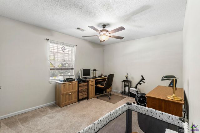 305 N Lake Drive, Perry, GA 31069