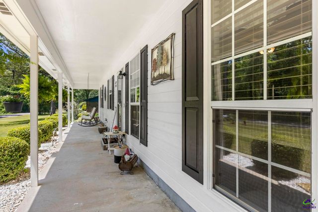 305 N Lake Drive, Perry, GA 31069