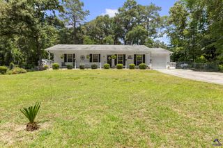 305 N Lake Drive, Perry, GA 31069