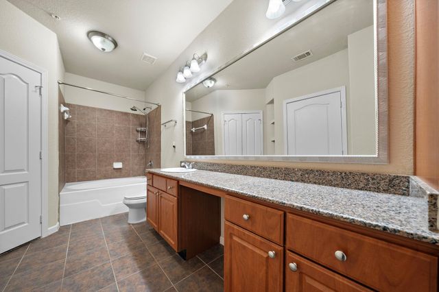 1711 Old Spanish Trail 218, Houston, TX 77054