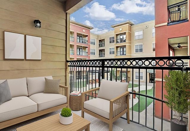 1711 Old Spanish Trail 218, Houston, TX 77054