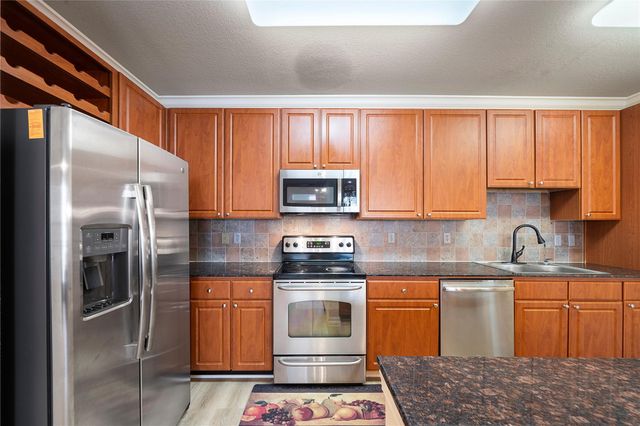 1711 Old Spanish Trail 218, Houston, TX 77054