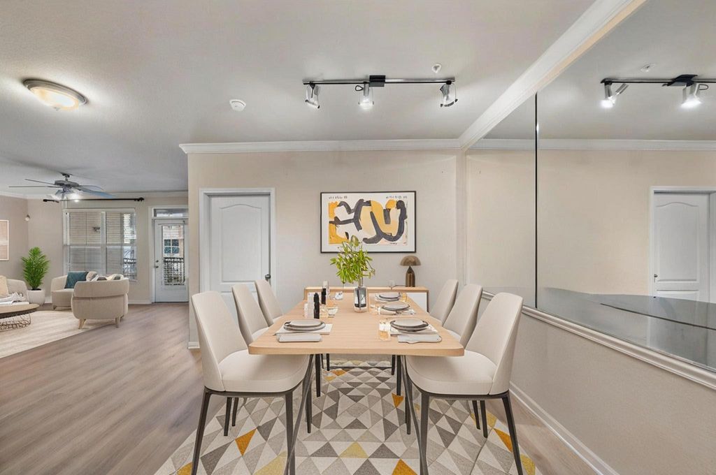 1711 Old Spanish Trail 218, Houston, TX 77054