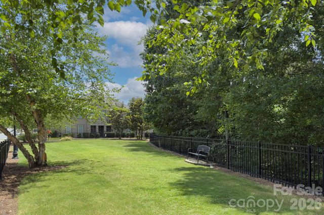 9257 Glenburn Lane, Charlotte, NC 28278