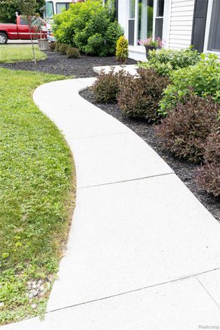 3976 Saginaw Trail, Waterford Charter Township, MI 48329