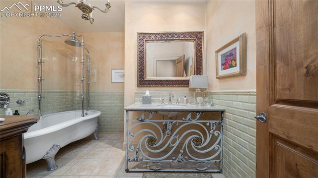 4896 Stonehill Road, Colorado Springs, CO 80918
