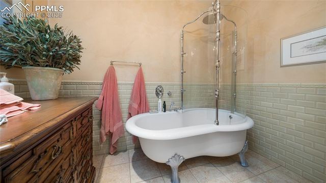 4896 Stonehill Road, Colorado Springs, CO 80918