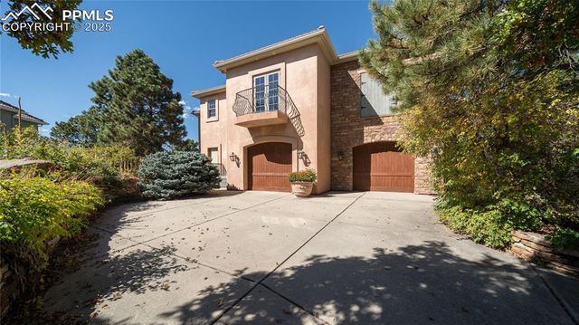 4896 Stonehill Road, Colorado Springs, CO 80918