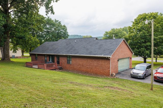 1562 Edgefield Ct, Cookeville, TN 38506
