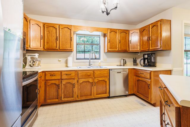 1562 Edgefield Ct, Cookeville, TN 38506