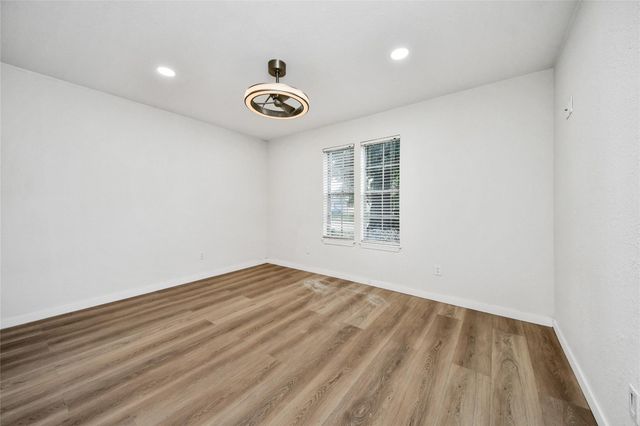 15719 Baytree, Houston, TX 77070