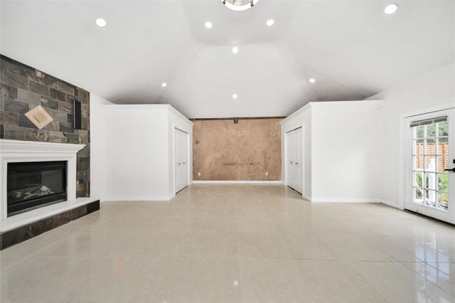 15719 Baytree, Houston, TX 77070