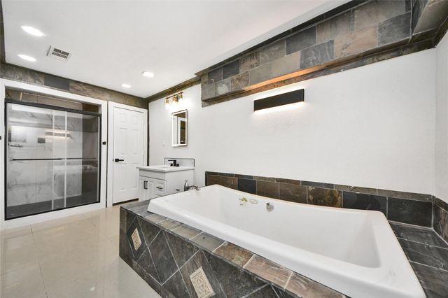 15719 Baytree, Houston, TX 77070