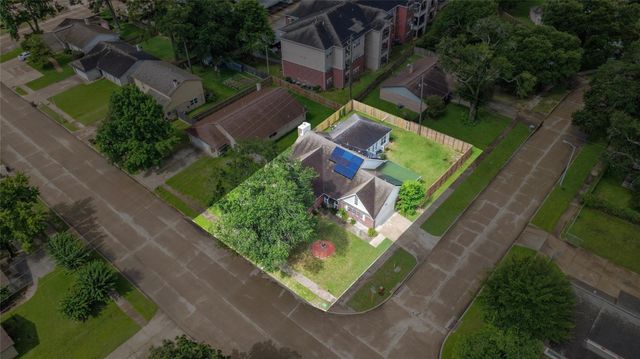 15719 Baytree, Houston, TX 77070