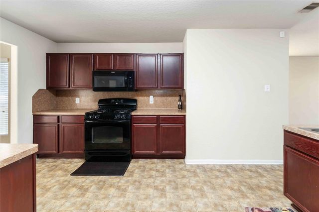 2114 Bishop Hollow Lane, Rosenberg, TX 77471