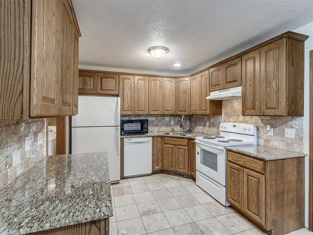2102 Oak Forest Drive, Norman, OK 73071