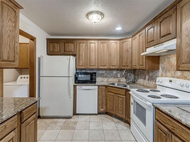 2102 Oak Forest Drive, Norman, OK 73071